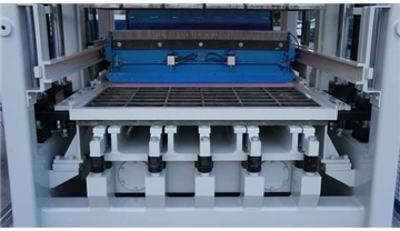 Машина для производства бетонных блоков