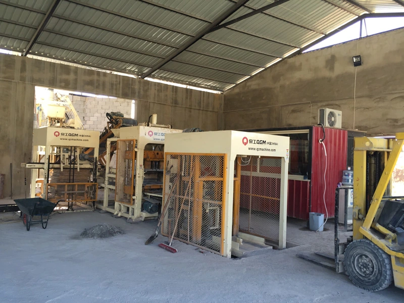 Машина для производства цементных блоков