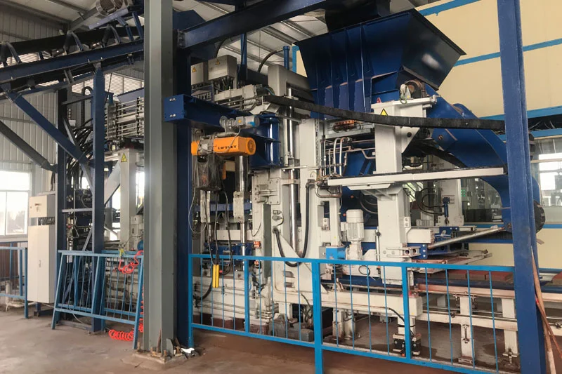 Машина для производства блоков с замковым соединением