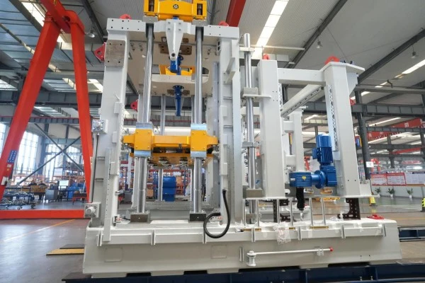 Полностью автоматическая машина для изготовления блоков