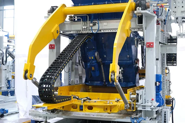 Полностью автоматическая машина для производства кирпича