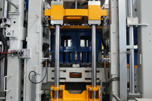 Полностью автоматическая машина для производства кирпича