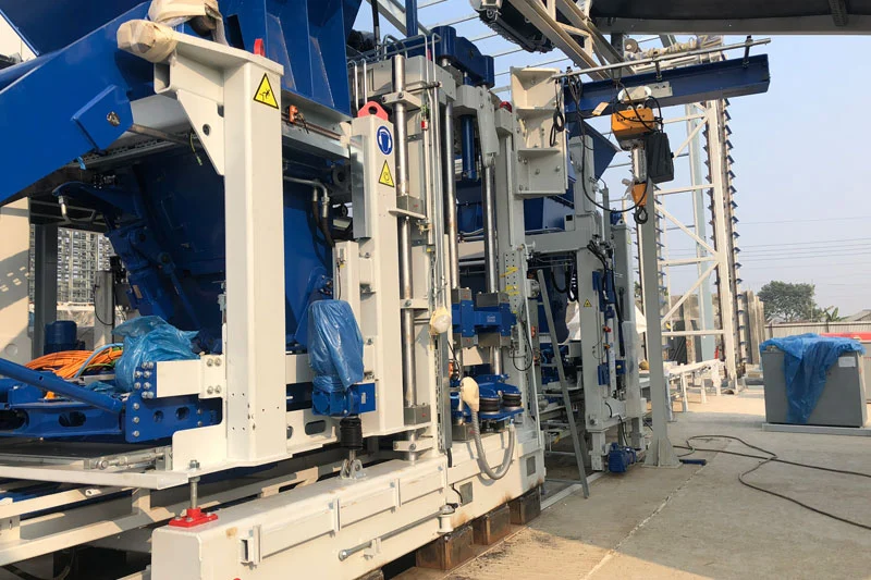 Машина для производства больших досок с одним поддоном