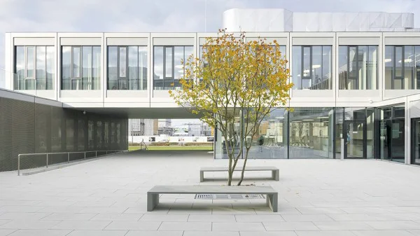 Машина для производства больших досок с одним поддоном